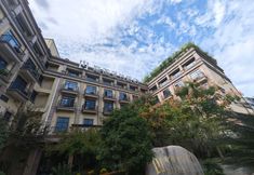 Others 3 Stayat Hotel