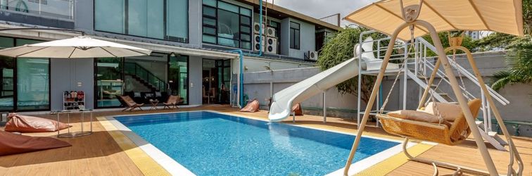 Others Luxury five-room pool villa