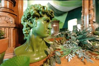 Others 4 The Green Room: 70s Groove Themed Studio