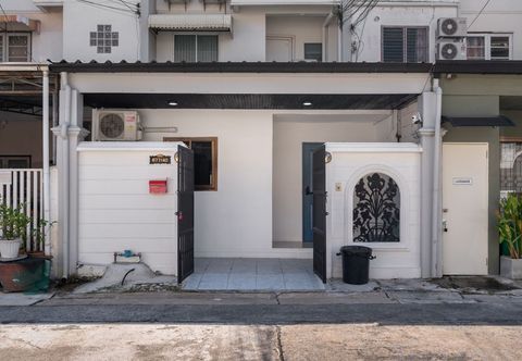 Lainnya Spacious Family Haven Chatuchak Market - 5BR House