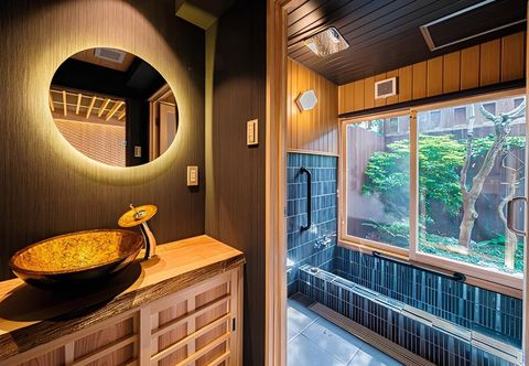 Others Kyoran Getkotei