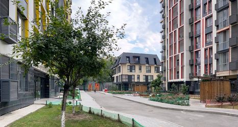 Others 2 Classic Rayimbek 15 - 32 & complimentary drinking water