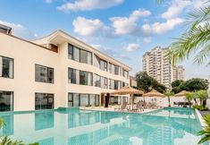 Others 4 Faniin · Between flowers Courtyard Villa