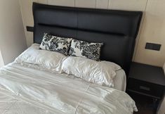 Others 6 Happy Duo·Art Homestay City of Dreams·Art Loft hotel (Olympic Sports Center Store)