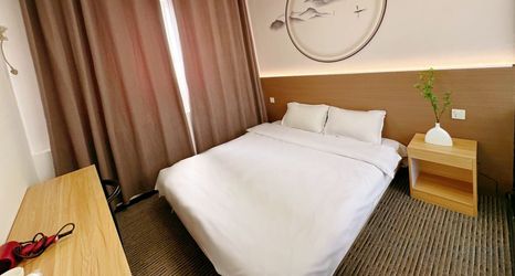 Others 2 Luyuan Homestay (Kaifeng Longting Branch)