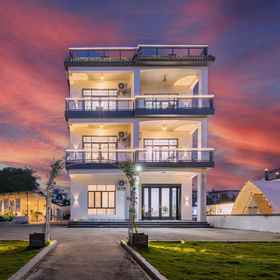 Hotel Exterior 1 The freedom designer hotel is a bearing of the Shandong,a freedom designor hotel, Hotel Kaunti Autonomi Lingshui Li