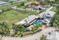 Others 2 Royal Boat Pool Villa - Pattaya