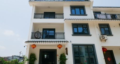 Others 2 YI JIA XIAO ZHU