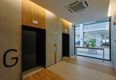 기타 5 Lumi Tropicana by The Luxe