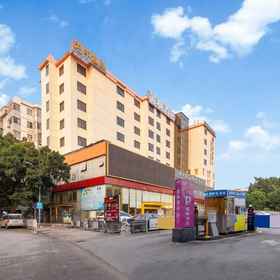 Hotel Exterior 1 Lavande Hotel (Guangzhou Olympic Sports Center Tianhe Zhucun Metro Station), Hotel 黄埔港站