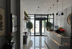 Others 3 Seasonal Hotel