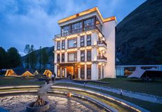 Others 4 THEISLAND OFTHE GRASSLANDS