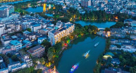 Others 2 Lijiang Moon View · Quiet Holiday Lakeside Hotel (Guilin Two Rivers & Four Lakes Area)