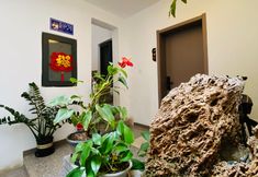 Lain-lain 3 Youjing Xiaoyuan Homestay (Luoyi Ancient City Street Branch)