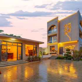 Hotel Exterior 1 Liyi Court Hotel, Lingshui, Hainan (Qingshui Bay Branch), Lingshui Lizu Zizhixian Hotels