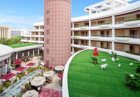 Others Xinjiang Plaza Holiday Hotel