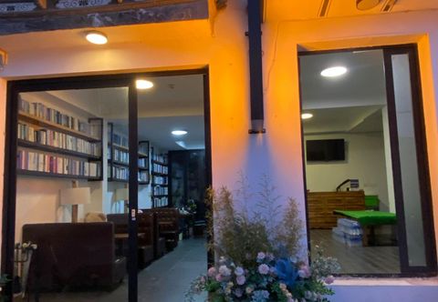 อื่นๆ Hongling Shang Artist·Light Luxury Art·Book Zizaihai Courtyard Holiday Inn