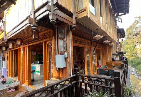 Others Wind and rain House