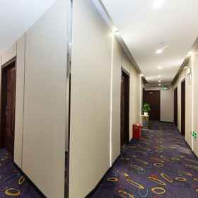 Hotel Interior/Public Areas 1 โรงแรม Huaxuan (สถานีรถไฟใต้ดิน Hongkou Soccer Stadium), โรงแรม & ที่พัก Shibei 1 Center Garage