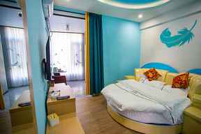 Tengchong Xinxin Hot Spring Theme Hotel