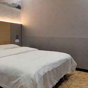 Logo 1 Yuanyuan Hotel (Shanghai Jiuxin Branch), Golden Villa Resort Shanghai Hotels