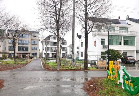 Khác Quchen Homestay