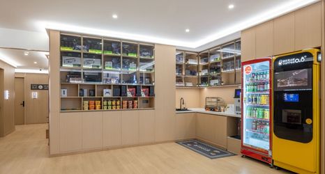 Others 2 Bread Capsule E-Sports Hotel (Guilin Jiatiansha Square Keworld)