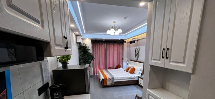 Others 2 The people live in the village