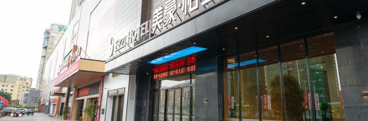 Lain-lain Mehood Ezzi Hotel