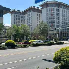 Hotel Exterior1Christmas LOFT Homestay,阿克塞哈萨克族自治县飯店