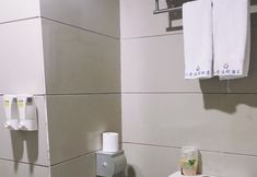 Others 7 No.8 Chain Hotel (Shenzhen Chunfeng Road Xiangxicun Subway Station)