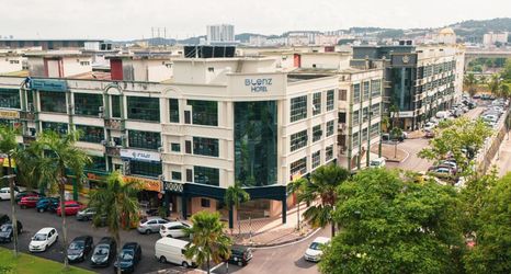 Others 2 Blenz Hotel