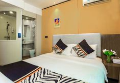 Others 5 Sanya Huanjin Hotel (Shangpin Street Lovers' Bridge)