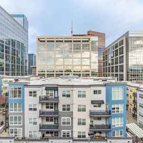 Hotel Exterior11BR+Den | Gym, Lounge | Bellevue | Sophari C,金郡公寓