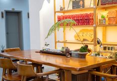 Others 6 A small courtyard in the secular world