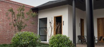 Khác 3 Hometown Hotel