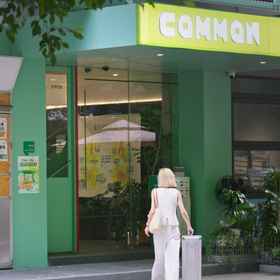 Hotel Exterior 1 CommonHotel, Khách sạn Shopping Centre Building 7