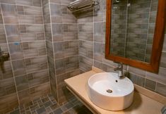 Others 7 Eighties Inn