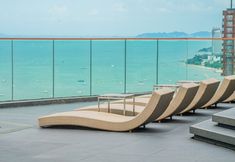 Others 7 Pattaya Beach · THE Edge High-End Ocean View Pool Apartment · Direct Beach Access ·