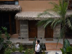 Others 4 Yangheguang Yinshe Courtyard (Dali Ancient City)