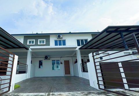 その他 Kota Warisan Fully Air-Con 4 Bedroom Homestay