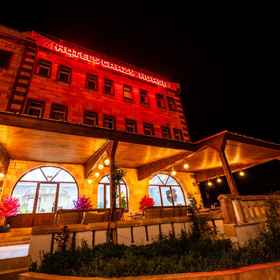 Hotel Exterior1Hotels Crazy Horse，Ortahisar Castle飯店