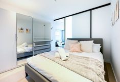 อื่นๆ 5 Brilliant 1B1B Skyline View Apt @CBD