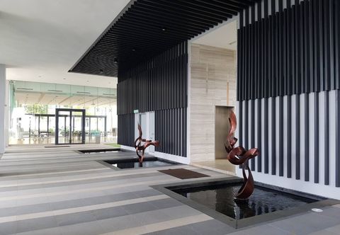 Others Grand Medini by P&J