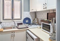 Others 5 Nostalgic & Comfortable Historical Home!