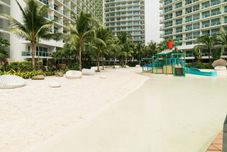 Others Cozy Stay at Azure w/ Wifi, PS5, TV, Karaoke, and Popcorn