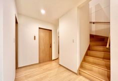 Lainnya 4 Furano U +