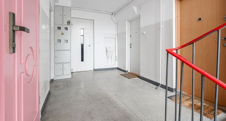 Lain-lain 2 Lumina apart opposite the Palace of Culture and Science