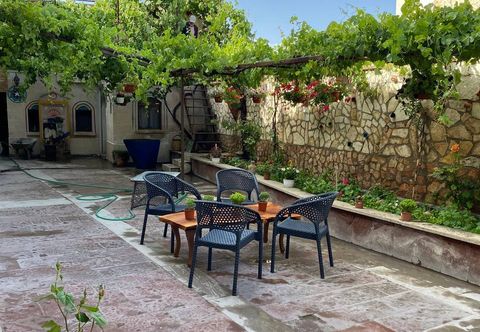 Others Pacha Cave House