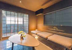 Others 3 M-01|Entire house with sauna/ USJ & Expo Access